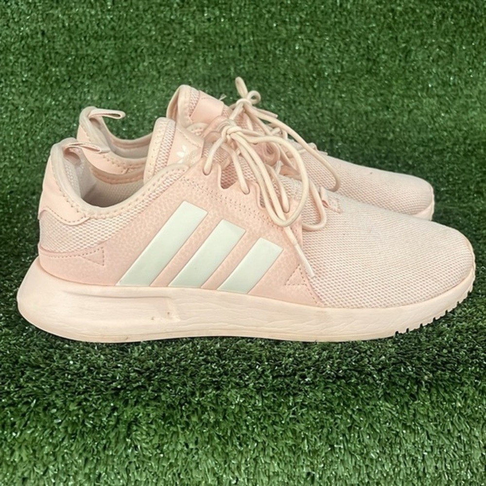 Baby pink ADIDAS Ortholites. Women’s size 9. Men’s size 7